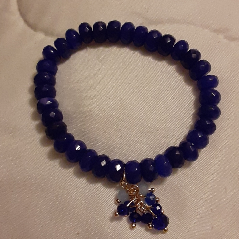 Handcrafted stretch bracelet